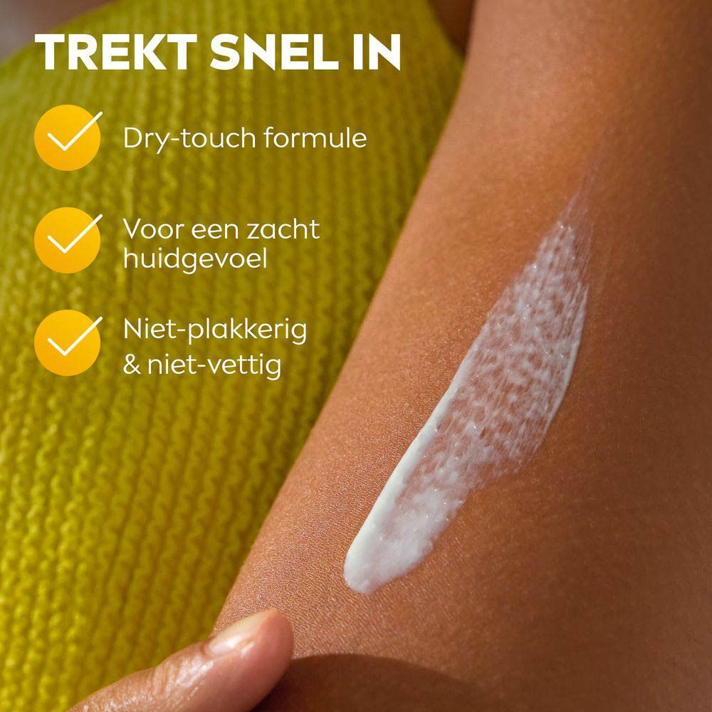 Logo van de Huidfonds-organisatie. Een hart van vingerafdrukken met tekst: #Zonconvenant, huidfonds.
