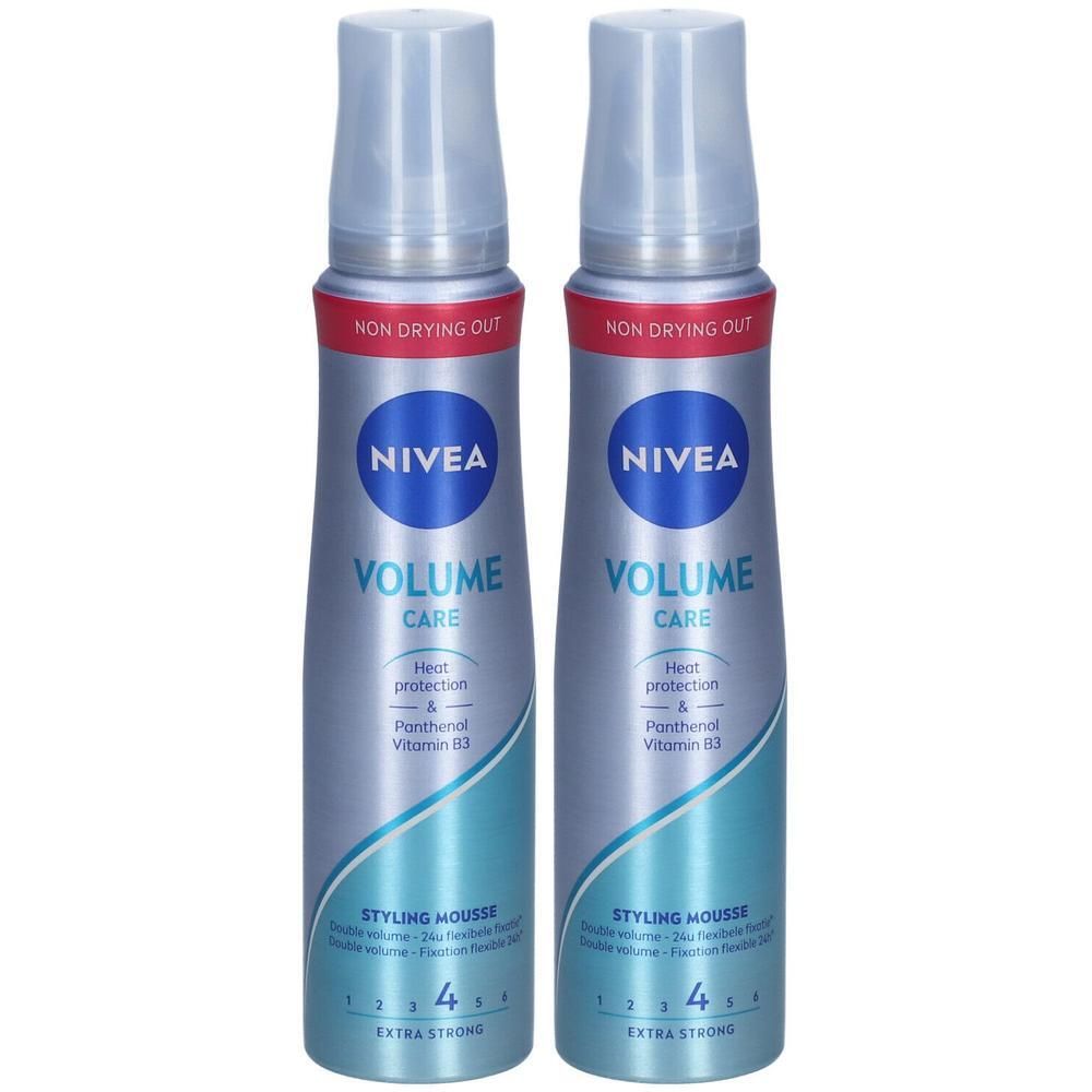Twee flessen Nivea Styling Mousse Volume Care Extra Strong. Blauwe en zilveren verpakking met productinfo.