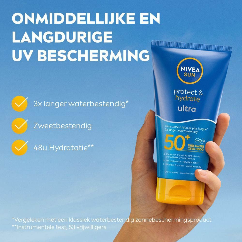 Achterkant van blauwe tube met gele dop. Tekst en informatie over samenstelling en gebruik.