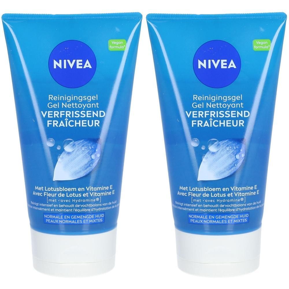 Twee blauwe tubes Nivea reinigingsgel. Opschrift: VERFRISSEND FRAÎCHEUR. Met lotusbloem en vitamine E. Voor normale en gemengde huid.