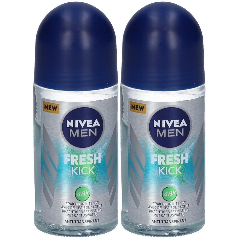 Twee roll-on deodorants met blauwe doppen. Opschrift: Nivea Men Fresh Kick, 48h anti-transpirant. Met 'NEW' label.