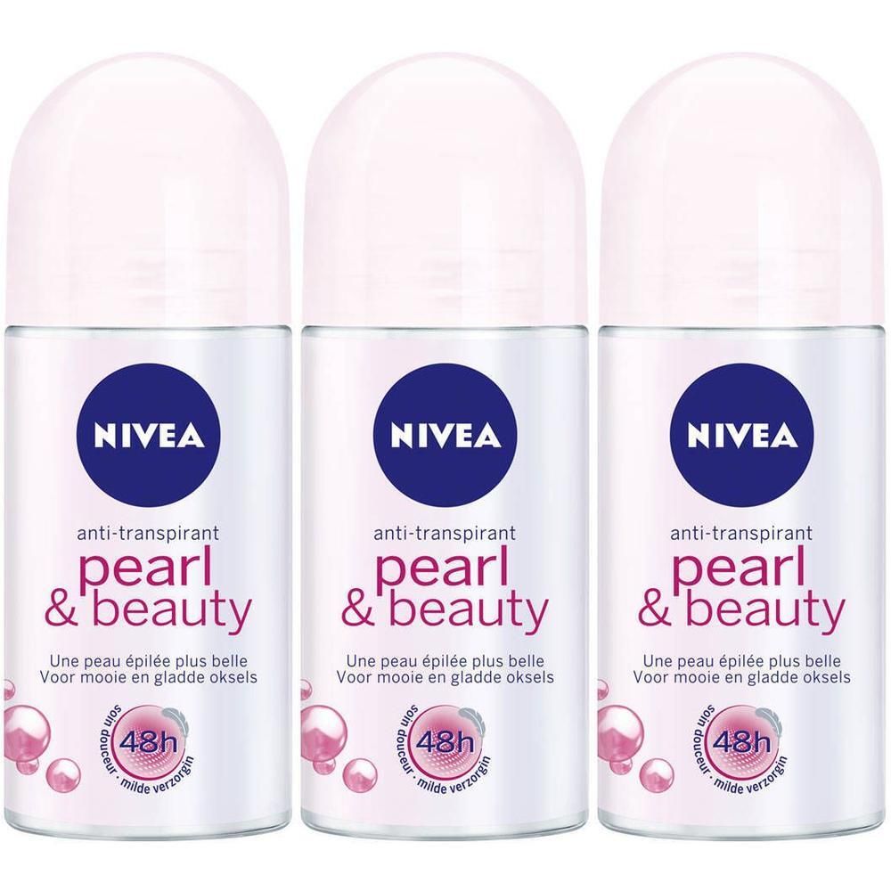 Drie roll-on deodorants. Witte behuizing met blauw logo en tekst. Productnaam: Pearl & Beauty. 48u bescherming.
