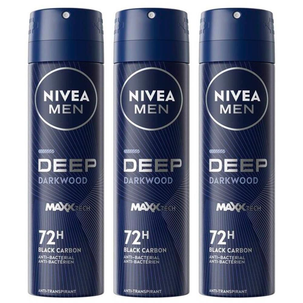 Drie blauwe deodorantsprays met wit logo. Opschrift: NIVEA MEN DEEP DARKWOOD, 72H, Black Carbon, Anti-transpirant. MaxxTech-logo.