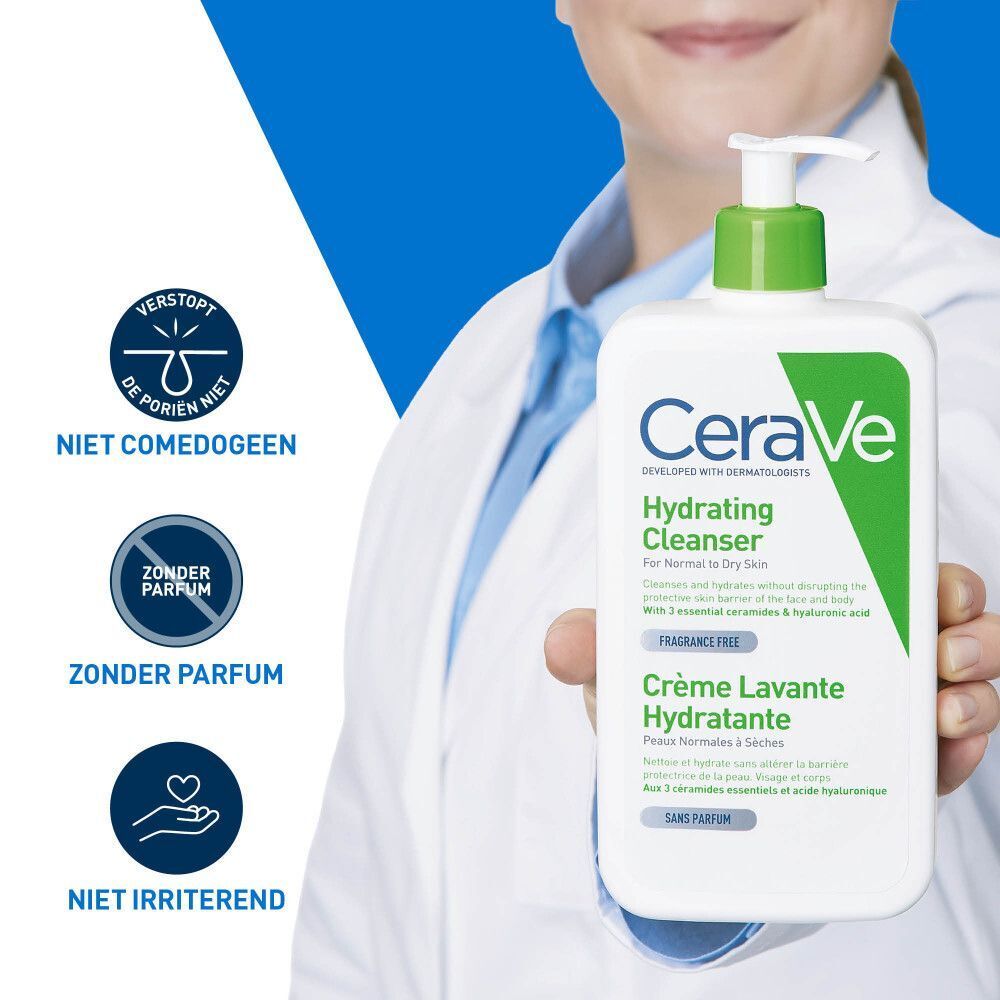Een vrouw houdt een fles CeraVe Crème Lavante Hydratante vast. Teksten: Niet comedogeen, Zonder parfum, Niet irriterend.
