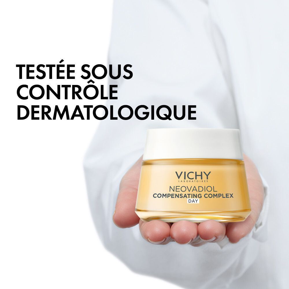 Main tenant la crème. Texte : Testé sous contrôle dermatologique. Vichy Neovadiol Compensating Complex Day.