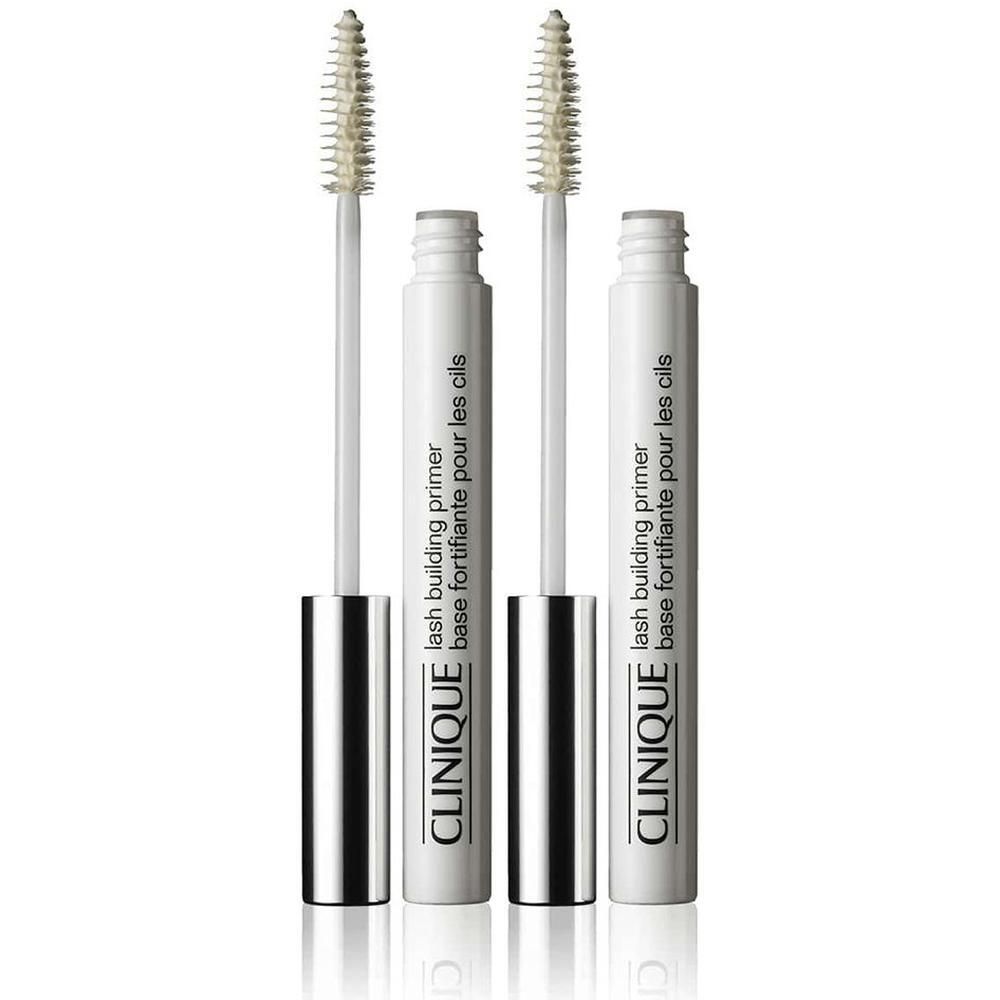 Deux tubes de base pour les cils avec brosses. Sur les tubes, on lit "CLINIQUE lash building primer base fortifiante pour les cils".
