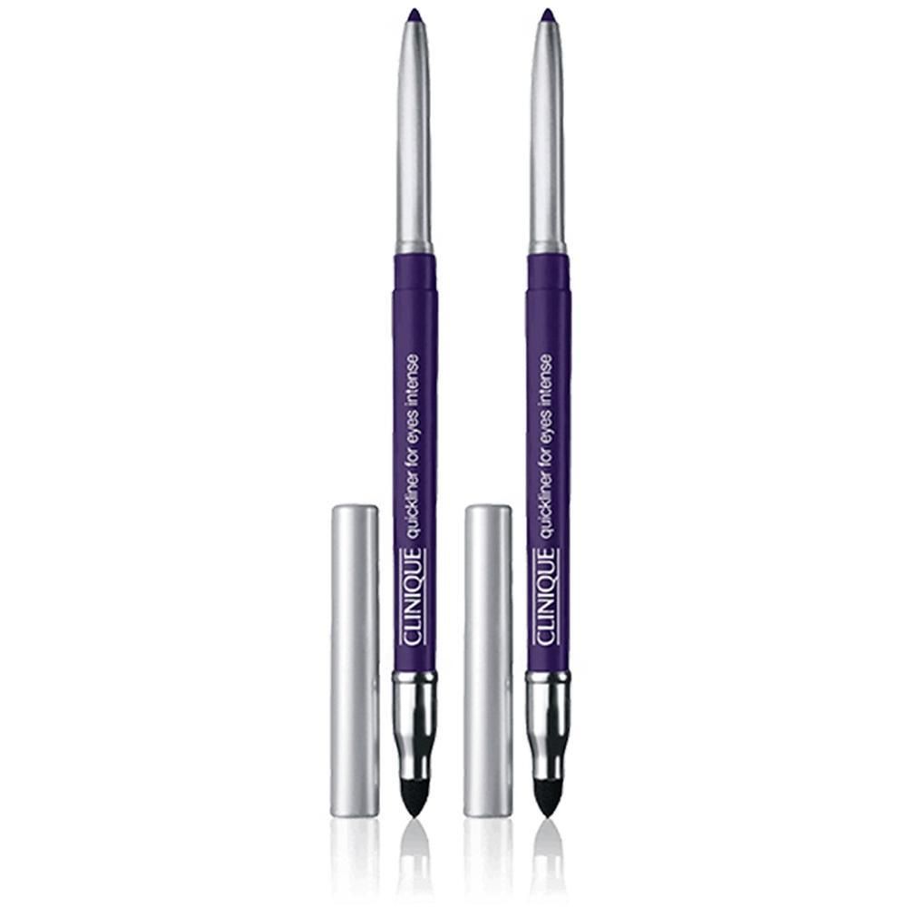 Deux crayons pour les yeux violets avec des capuchons argentés. Le texte "Clinique quickliner for eyes intense" est visible.
