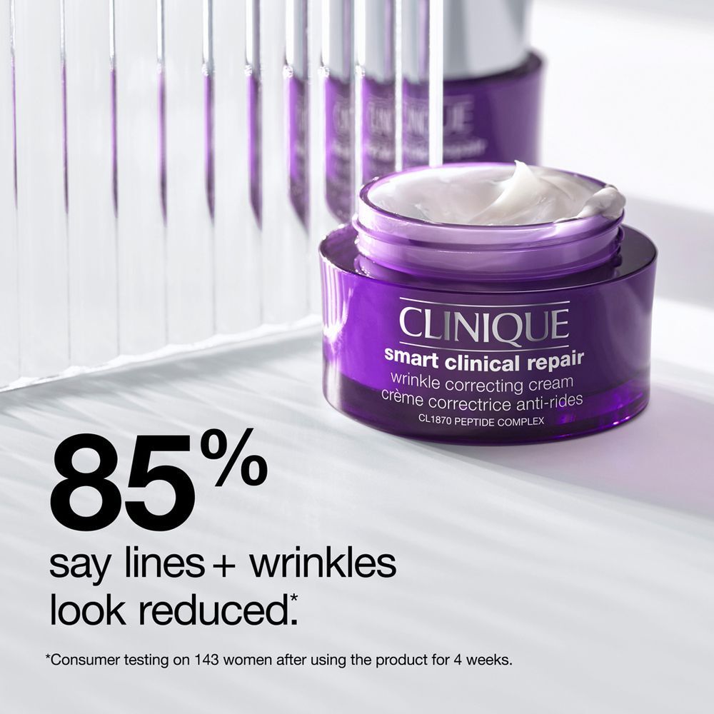 Een open Clinique Smart Clinical Repair potje met crème en 85% aanduiding.