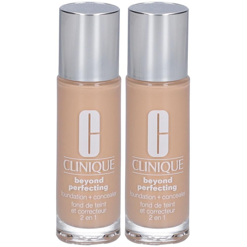 Twee foundation flacons. Glazen flessen met zilveren doppen. Opschrift: Clinique, beyond perfecting, Foundation + Concealer, Fond de teint et correcteur.