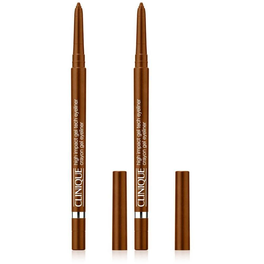 Deux eyeliners Clinique High Impact™ Gel Tech marron avec capuchons. Le nom du produit est écrit sur les crayons.