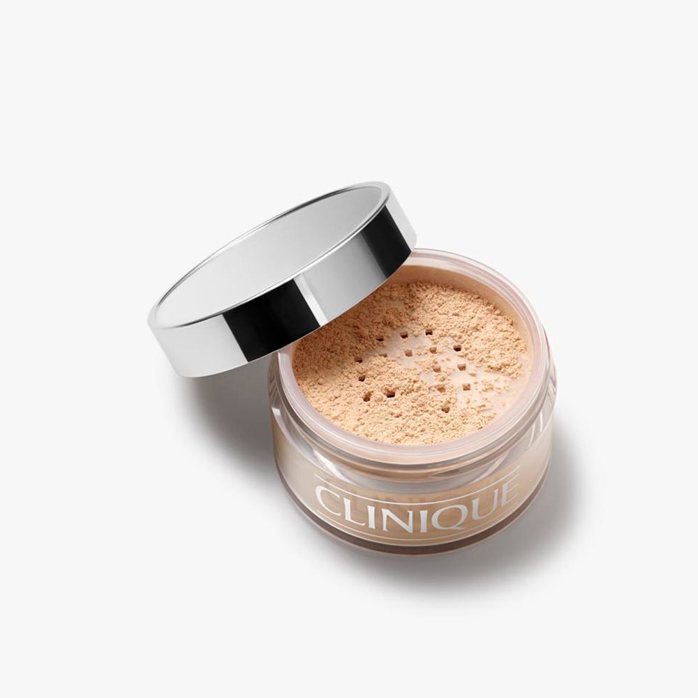 Een open CLINIQUE Blended Powder Transparency 02 potje met poeder.