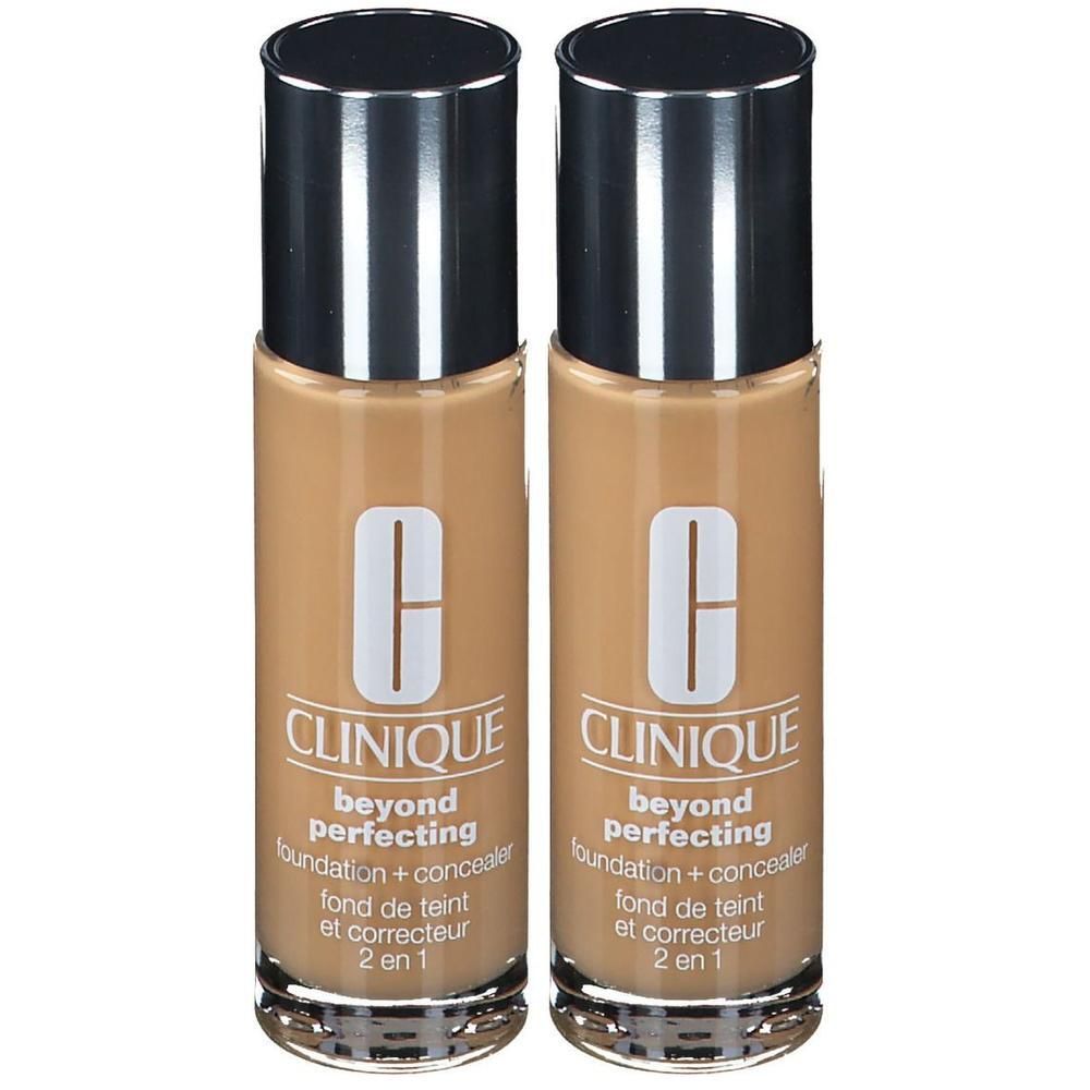 Twee flacons CLINIQUE Beyond Perfecting Foundation + Concealer in 08 Golden Neutral.