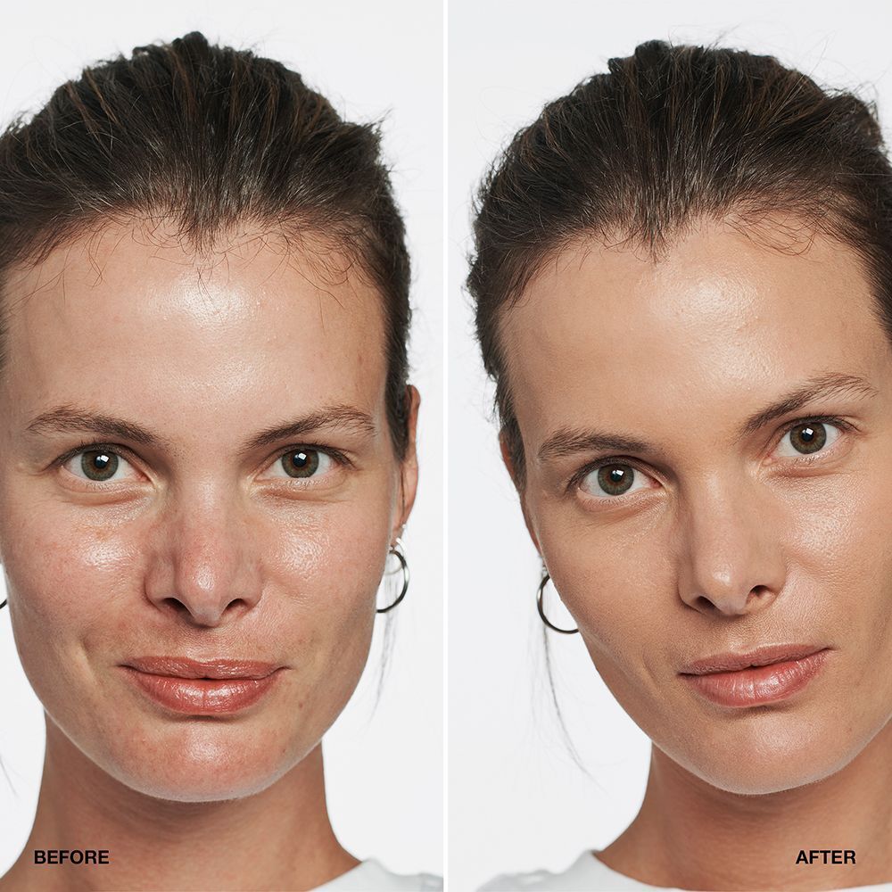Comparaison avant/après d'une femme portant le fond de teint CLINIQUE Even Better SPF 15.