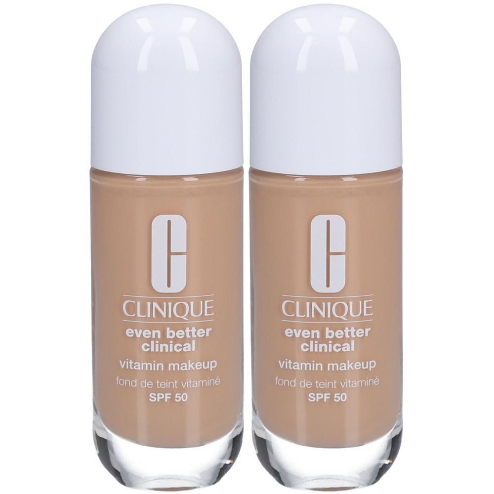 Deux flacons de Clinique Even Better Clinical Vitamin Makeup SPF 50, teinte Light Medium Cool.