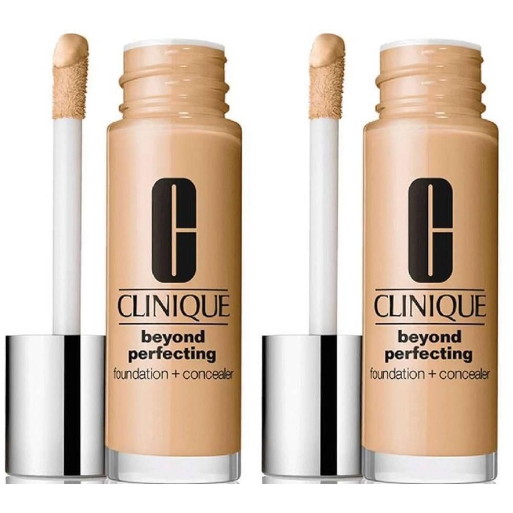 Twee Clinique Beyond Perfecting Foundation + Concealer flacons in beige.