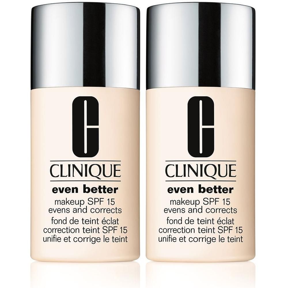Twee flacons Clinique Even Better make-up. Beige tint, zilveren dop. Opschrift: Even Better, SPF 15, Fond de Teint Éclat.