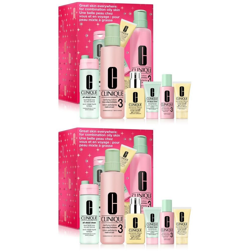 Twee Clinique sets voor de gecombineerde tot vette huid, elk met vier producten en een geschenkdoos.