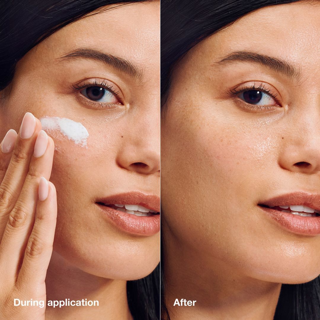 Visage d'une femme. Gauche : application de crème. Droite : peau après application. Pas de nom de produit.