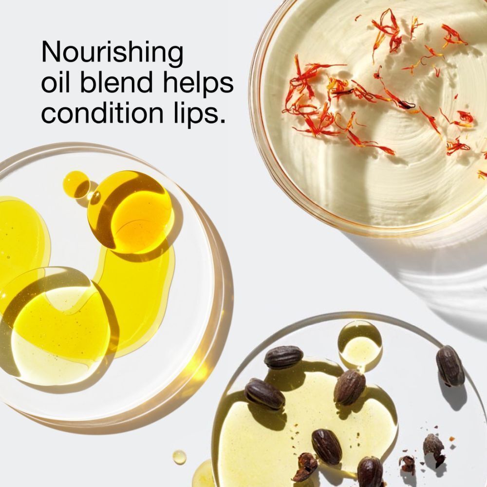 Drie schalen met gele vloeistoffen en zaden. Tekst: 'Nourishing oil blend...'