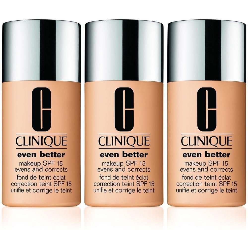 Trois flacons de fond de teint CLINIQUE Even Better SPF 15. Flacons beiges avec bouchons argentés. Texte noir.