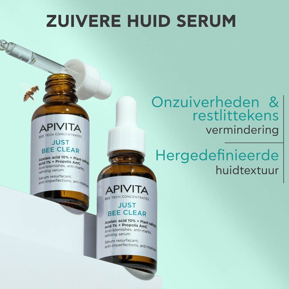 Twee serumflessen met pipet. Bruine glazen flessen. Tekst: Vermindering van onzuiverheden en acne littekens.