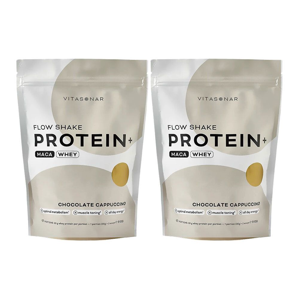Deux sachets de poudre protéinée. Inscription : Flow Shake Protein+, Maca Whey, Chocolate Cappuccino. Marque : Vitasonar.