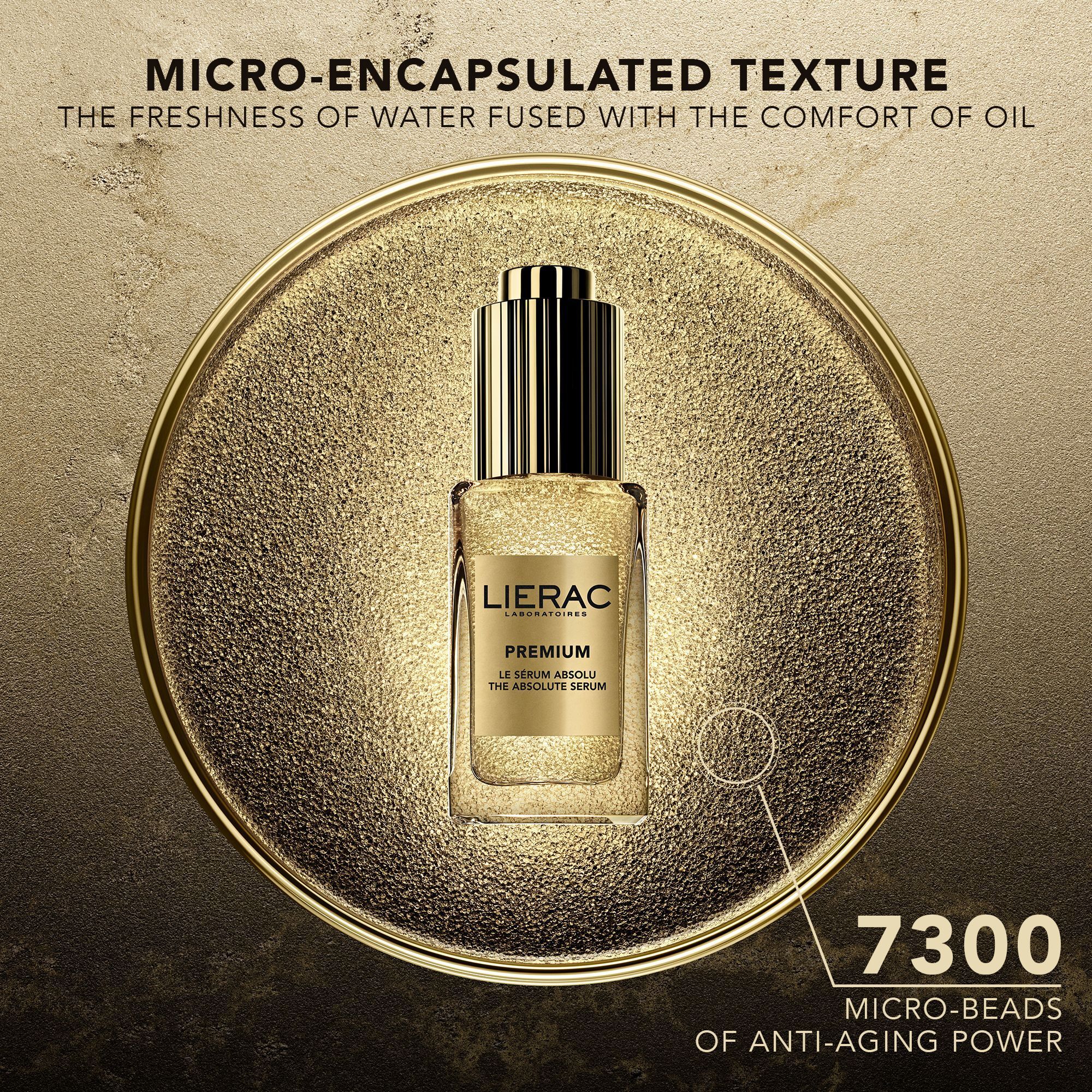 Flacon de produit sur fond doré. Texte : Texture micro-encapsulée. 7300 micro-billes.