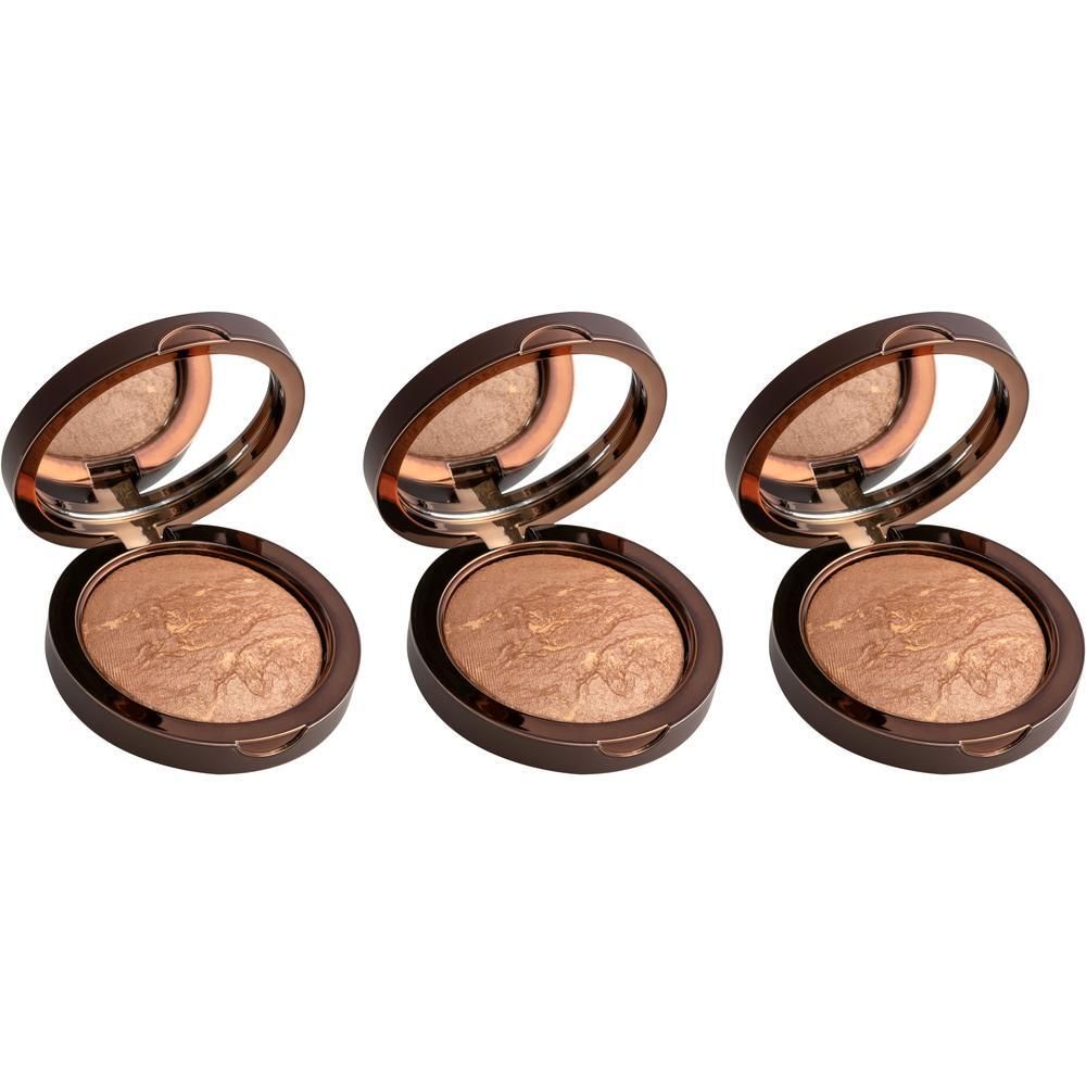 Drie ronde bronzer compactpoeders open, met spiegel. Bruine tint, gemarmerd patroon. Bruine behuizingen.