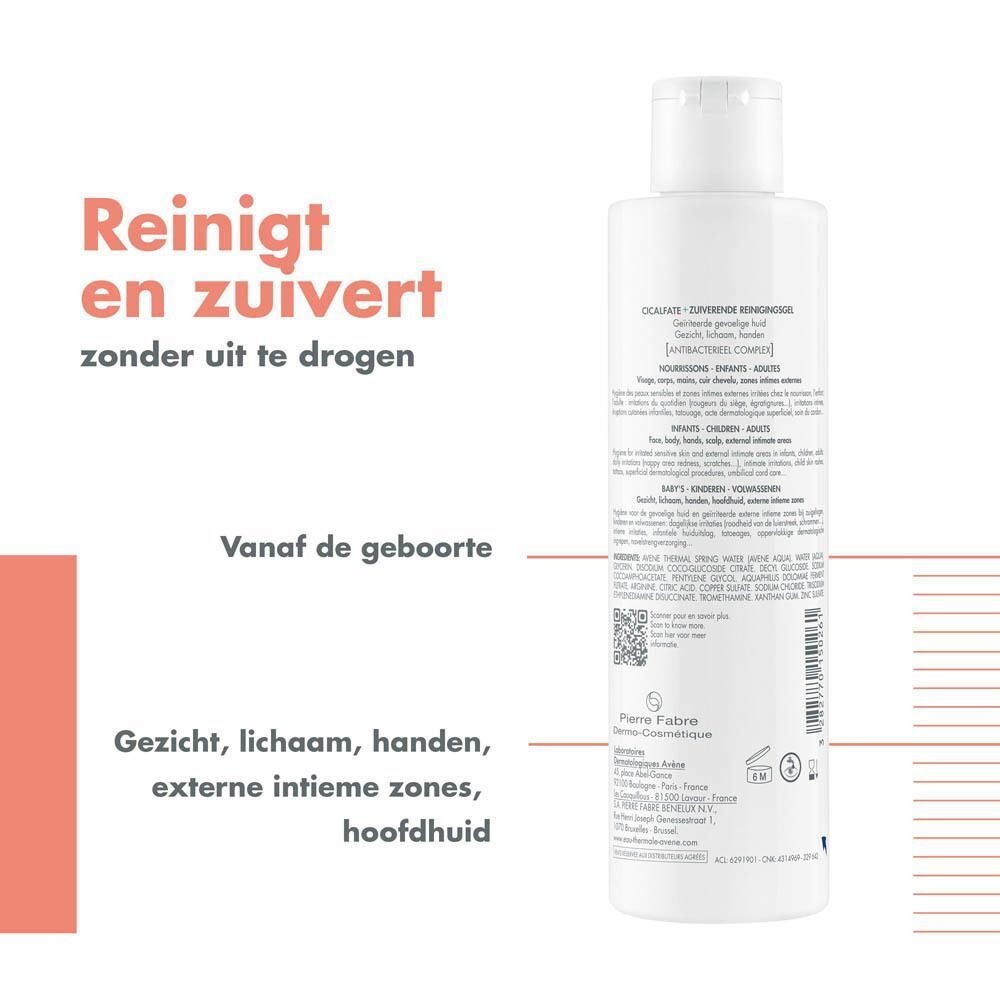 Achterkant van een witte fles. Tekst: Reinigt en zuivert zonder uit te drogen. Vanaf de geboorte. Gezicht, lichaam, handen, externe intieme zones, hoofdhuid.