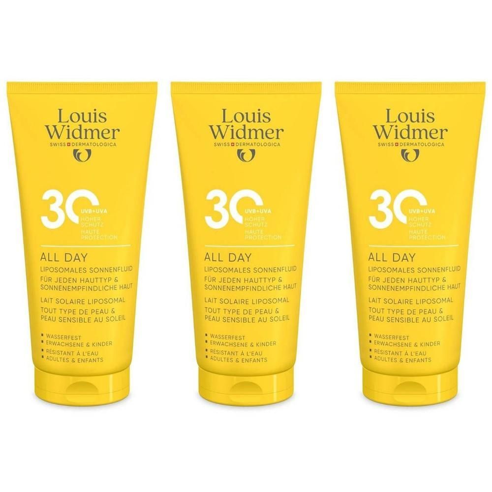 Drie gele tubes Louis Widmer All Day 30. Opschrift: All Day, 30, liposomale zonnefluïde.