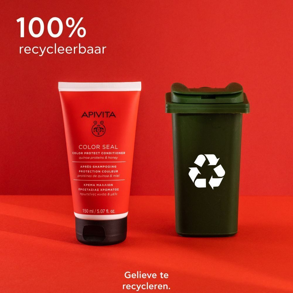 Apivita Color Seal Après-Shampooing naast een groene recyclebak. Tekst: 100% recyclebaar.