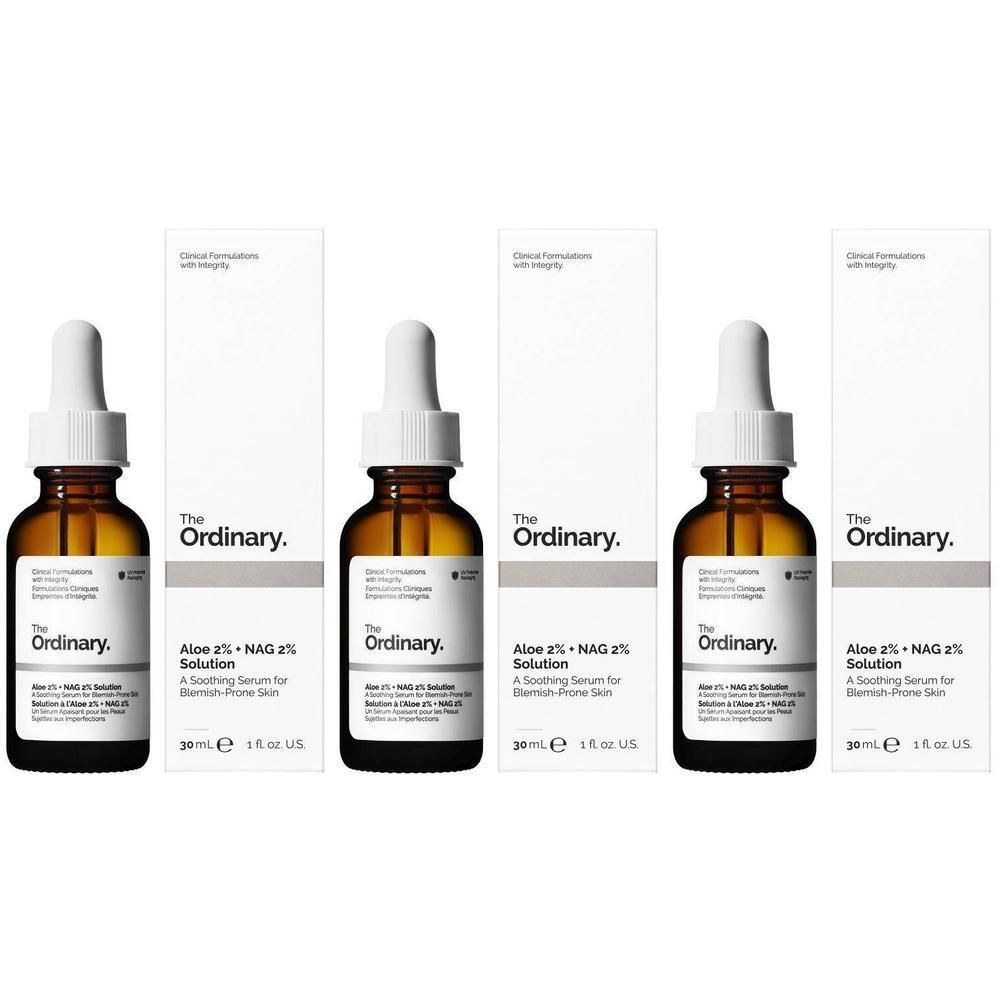 Drie flacons van 'The Ordinary Aloe 2% + NAG 2% Solution' met pipetten en verpakkingen.