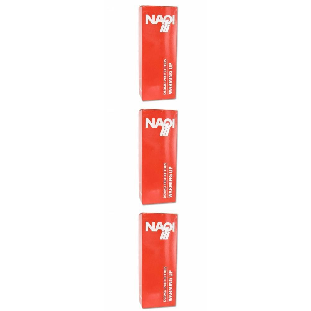 Trois emballages rouges avec logo NAQI blanc et texte. Inscription : Warming Up.