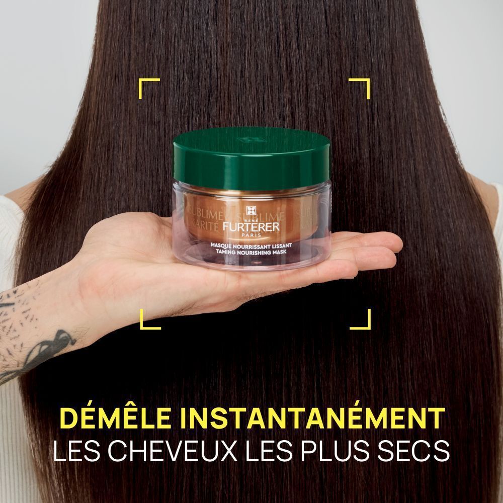 Pot de masque capillaire dans une main. Texte : Démêle instantanément les cheveux les plus secs.