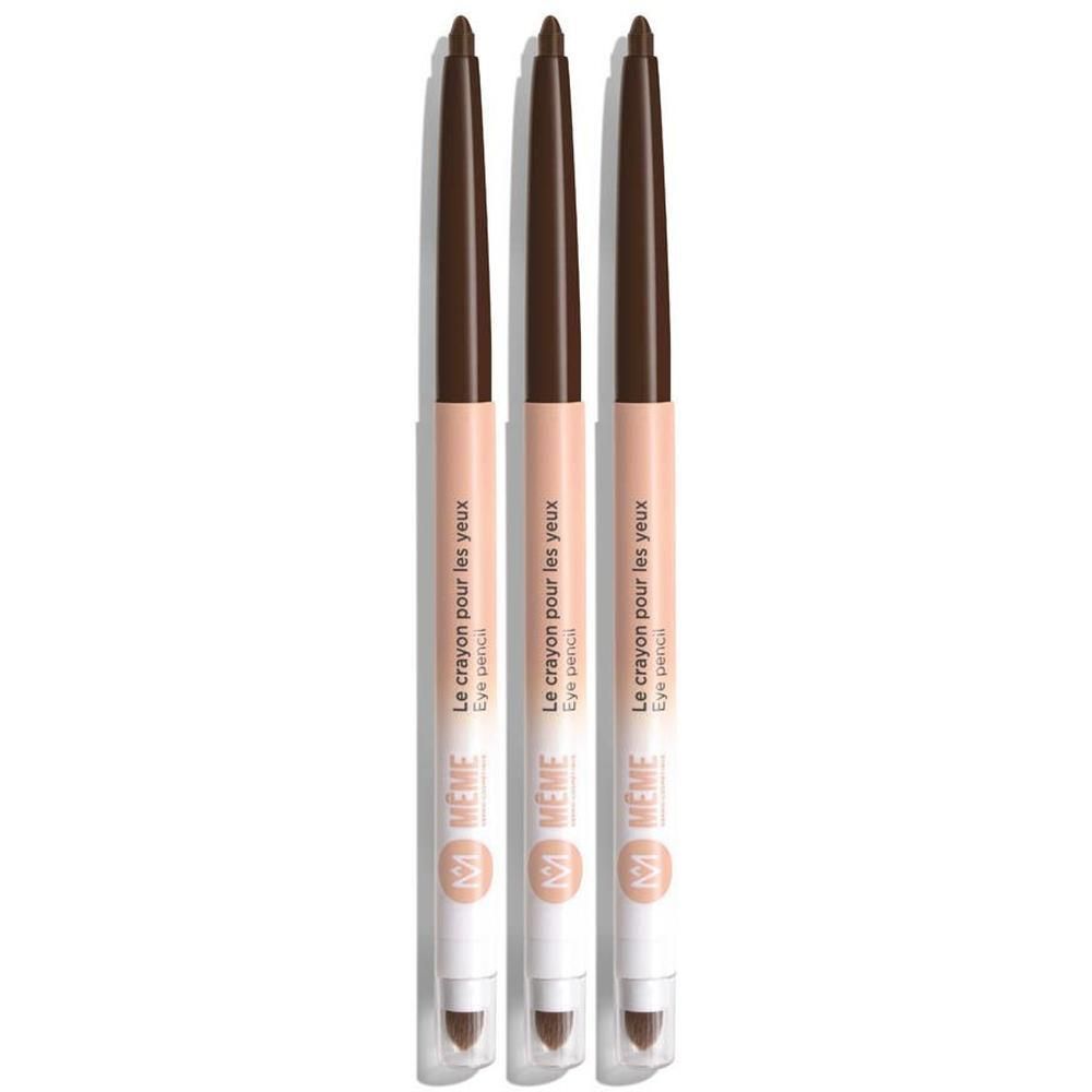 Trois crayons pour les yeux bruns. Inscription : Le crayon pour les yeux, Eye pencil. Marque : Même.