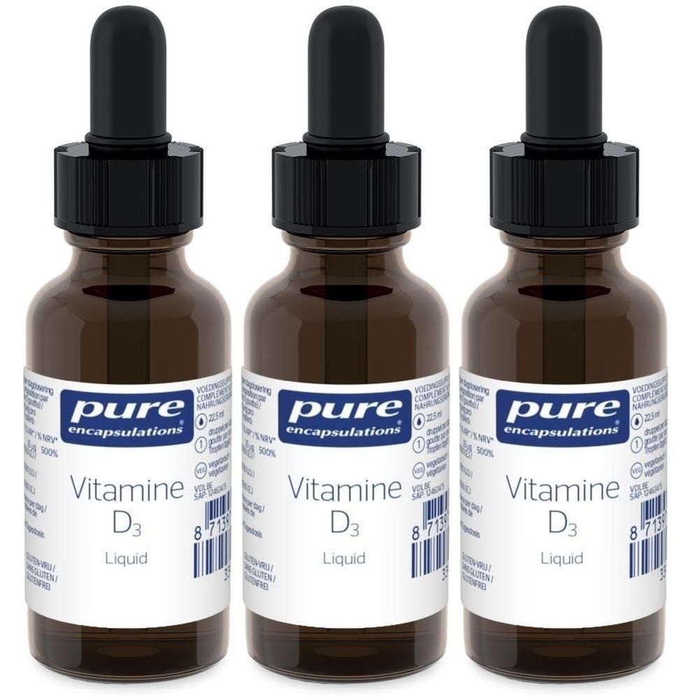 Drie flessen Pure Encapsulations Vitamine D3 Liquid. Bruine glazen flessen met zwarte doppen en etiketten.