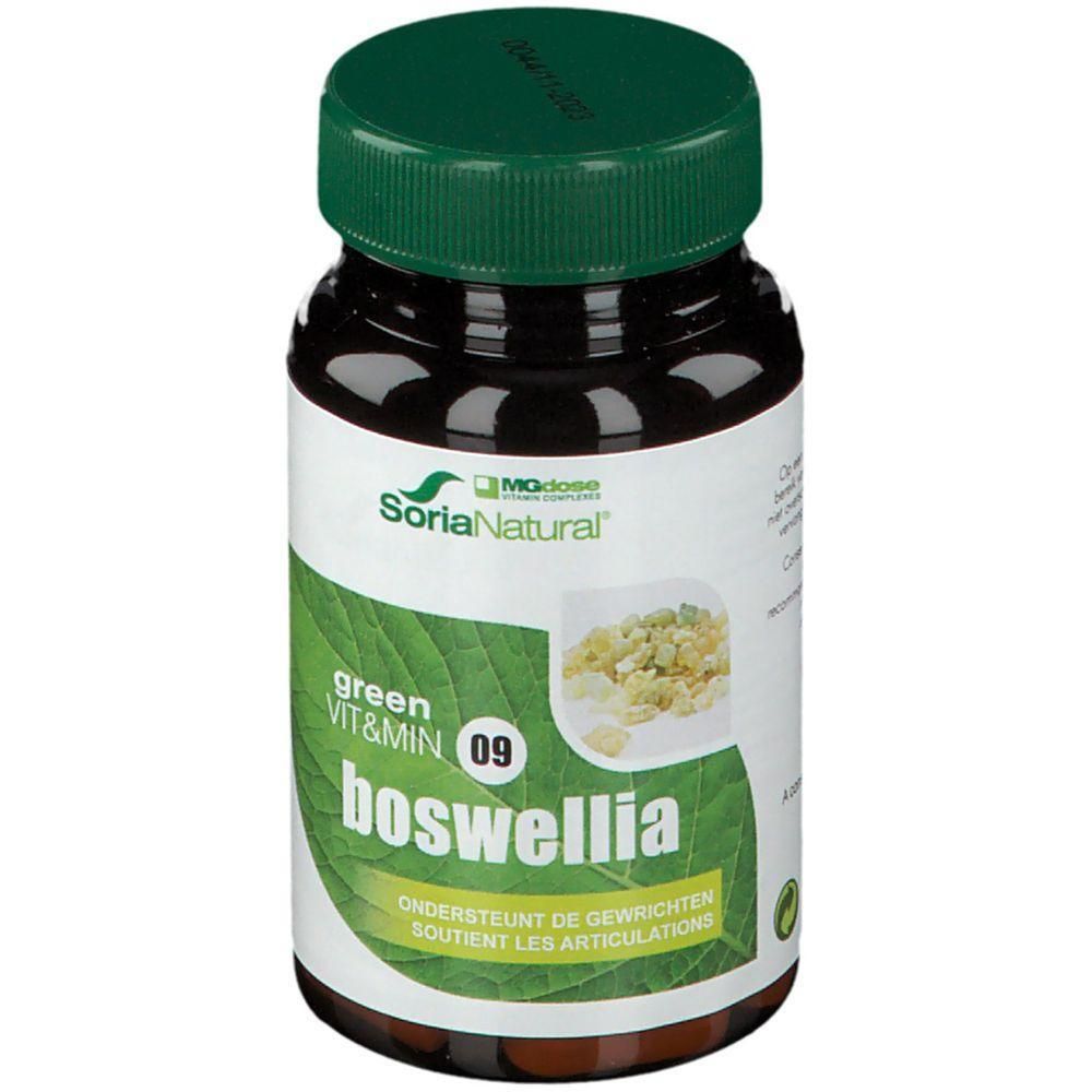 Bruine fles met groene dop. Opschrift: Soria Natural, boswellia, green VIT&MIN 09. Ondersteunt de gewrichten.