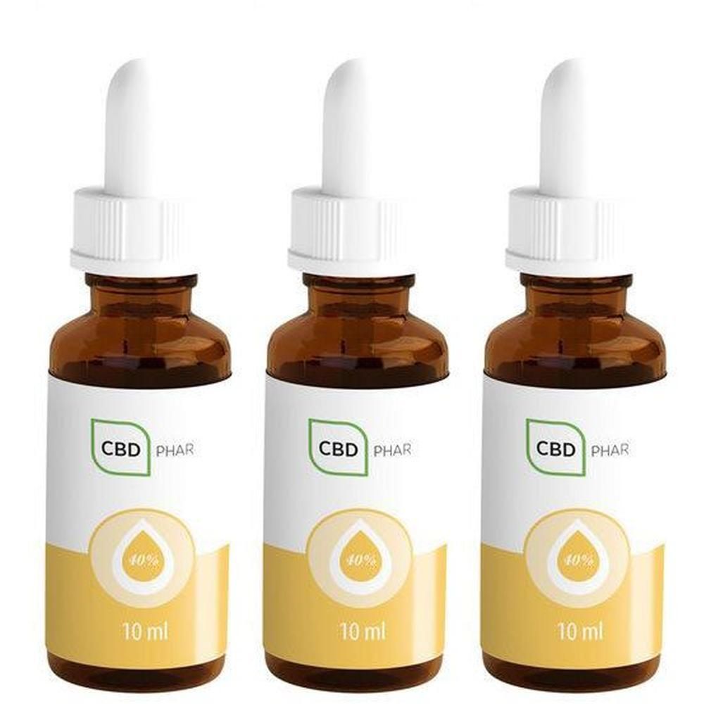 Trois flacons en verre ambré avec pipette et étiquette blanche. Logo CBD-PHAR et indication 40 %.