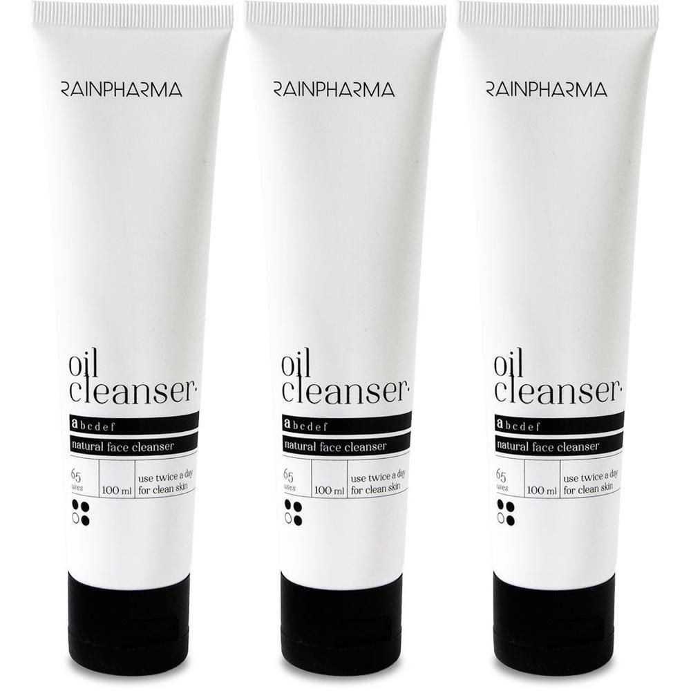 Drie witte tubes met zwarte dop. Op elke tube staat "RAINPHARMA" en "oil cleanser".