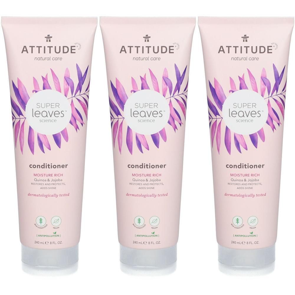 Trois tubes de revitalisant. Emballage rose avec des feuilles violettes et roses. Marque ATTITUDE, Super Leaves. Texte : Conditioner, Moisture Rich.
