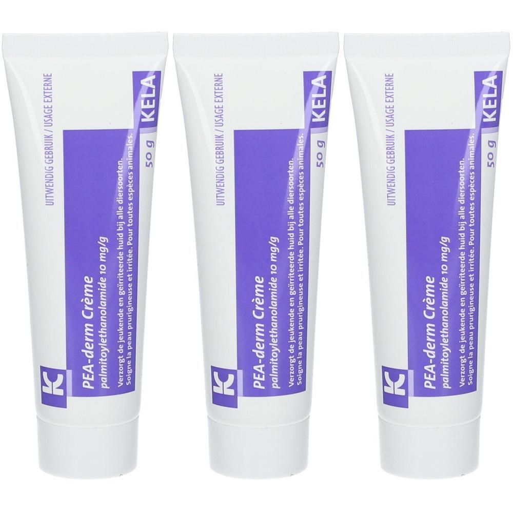 Trois tubes de Kela PEA-derm Crème. Chaque tube affiche le nom du produit, le dosage et la quantité. Les tubes sont blancs avec des accents violets.