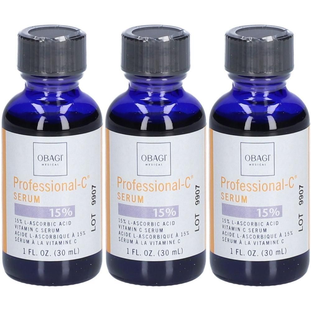 Trois flacons en verre bleu avec bouchons noirs. Les étiquettes indiquent "Professional-C Serum 15%" et "OBAGI MEDICAL".