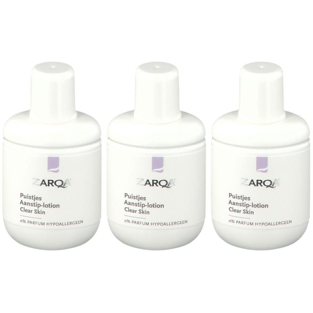 Trois flacons blancs avec bouchons blancs. Chaque flacon porte l'inscription "ZARQA" et "Puistjes Aanstip-lotion Clear Skin".