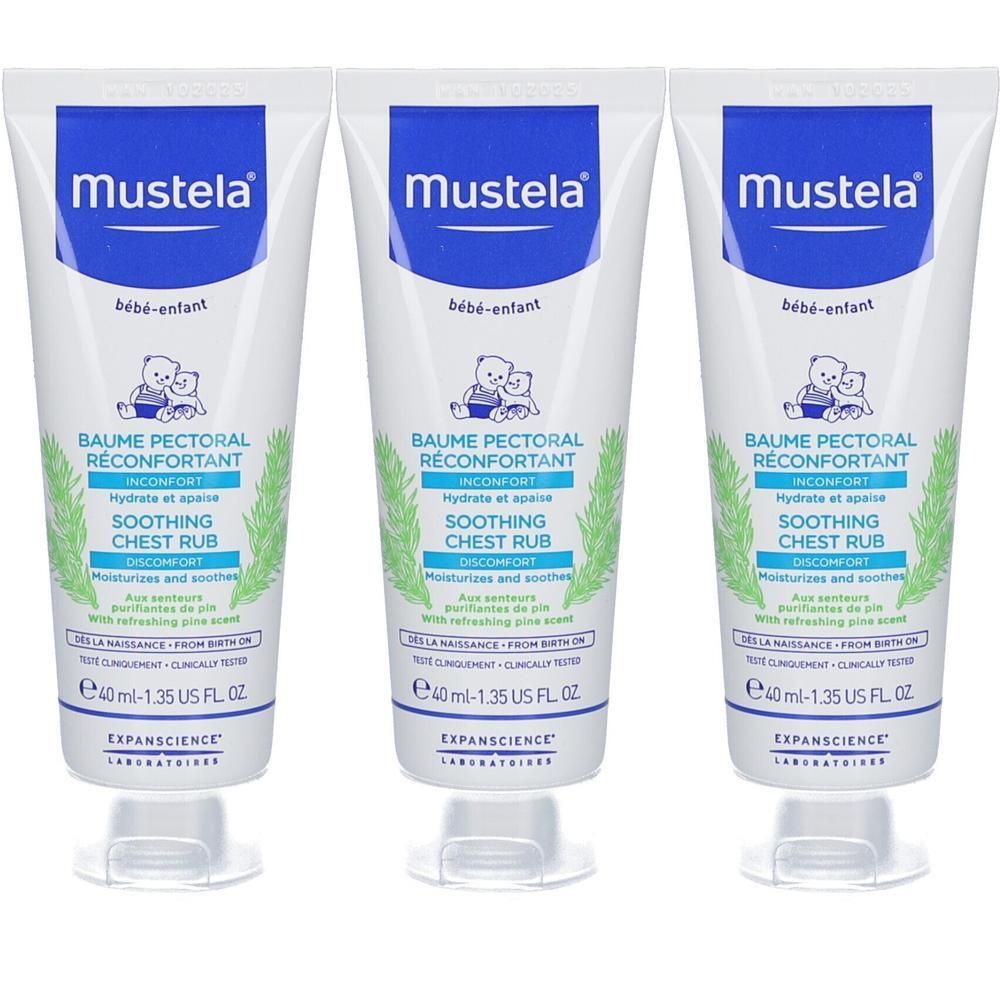 Drie tubes Mustela Baume Pectoral Réconfortant. Wit, blauwe dop, tekst. 40ml. Opschrift: Soothing Chest Rub.