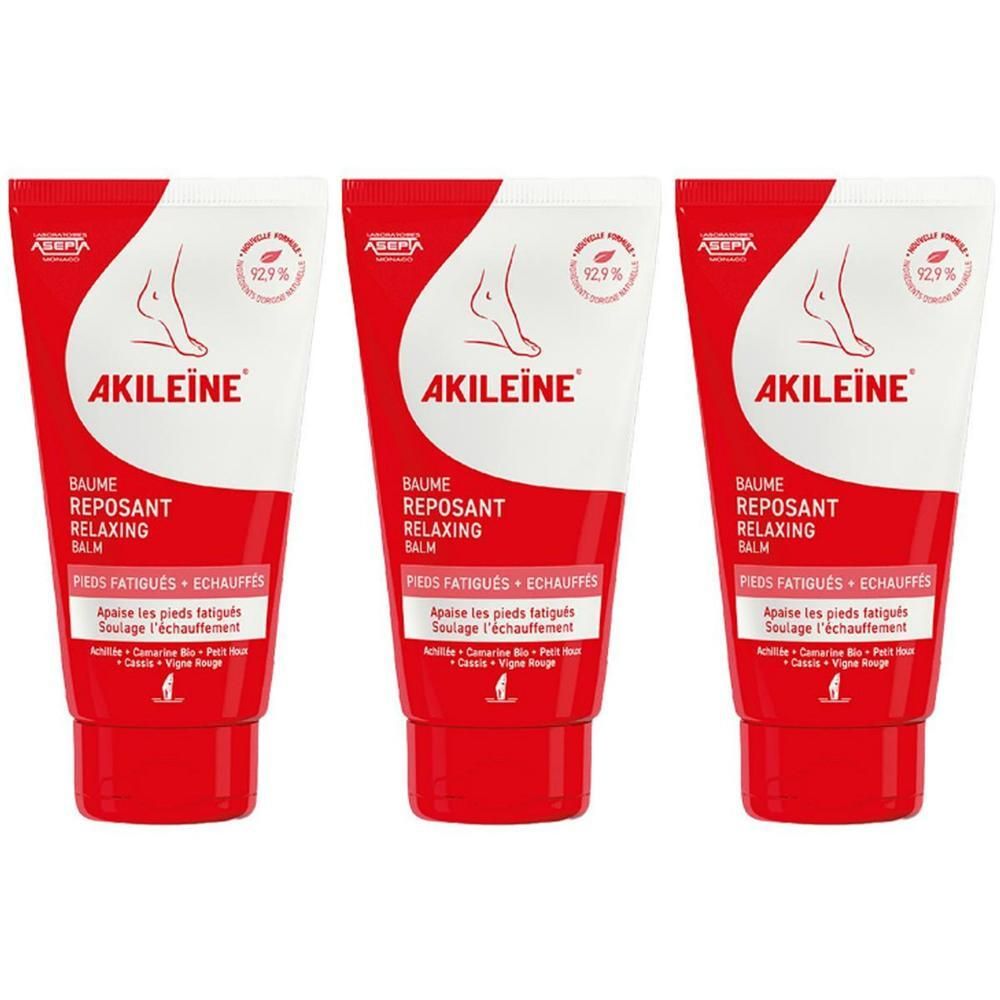 Drie tubes met rood en wit design. Opschrift: AKILEÏNE, Baume Reposant Relaxing Balm. Tekst: Pieds fatigués + échauffés.