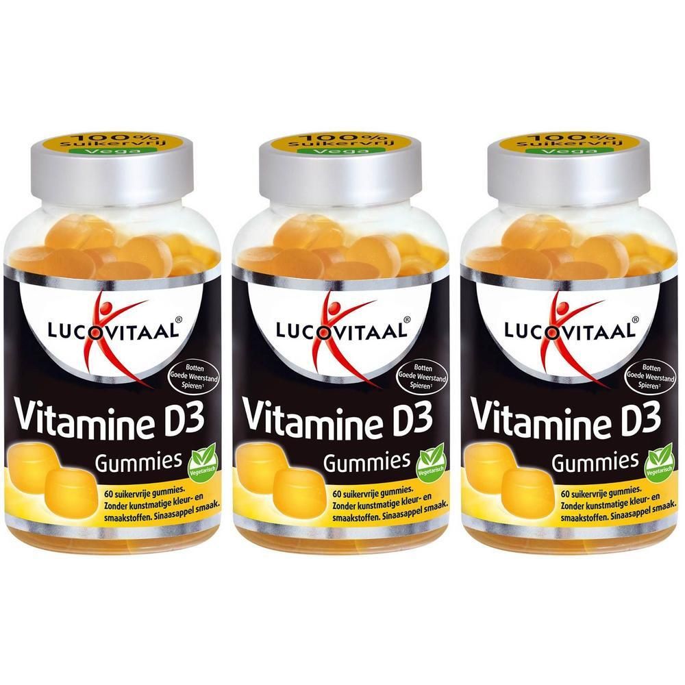 Drie flessen Lucovitaal® Vitamine D3 Gummies. Gele gummies in transparante potten. Zwart etiket met witte tekst.
