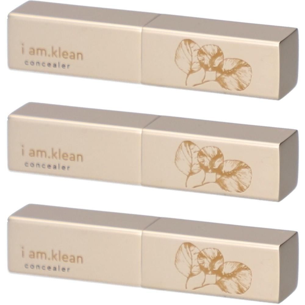 Drie concealer navullingen. Goudkleurige, rechthoekige verpakking met opdruk. Opschrift: i am.klean concealer. Bladmotief.