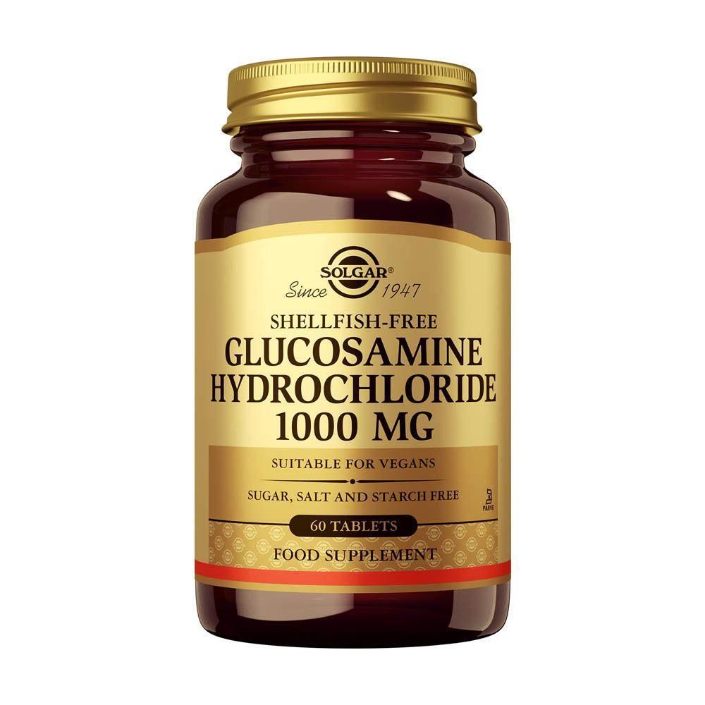 Bruine glazen fles met gouden dop. Etiket met 'Glucosamine Hydrochloride 1000 mg'. 60 tabletten. Geschikt voor veganisten.