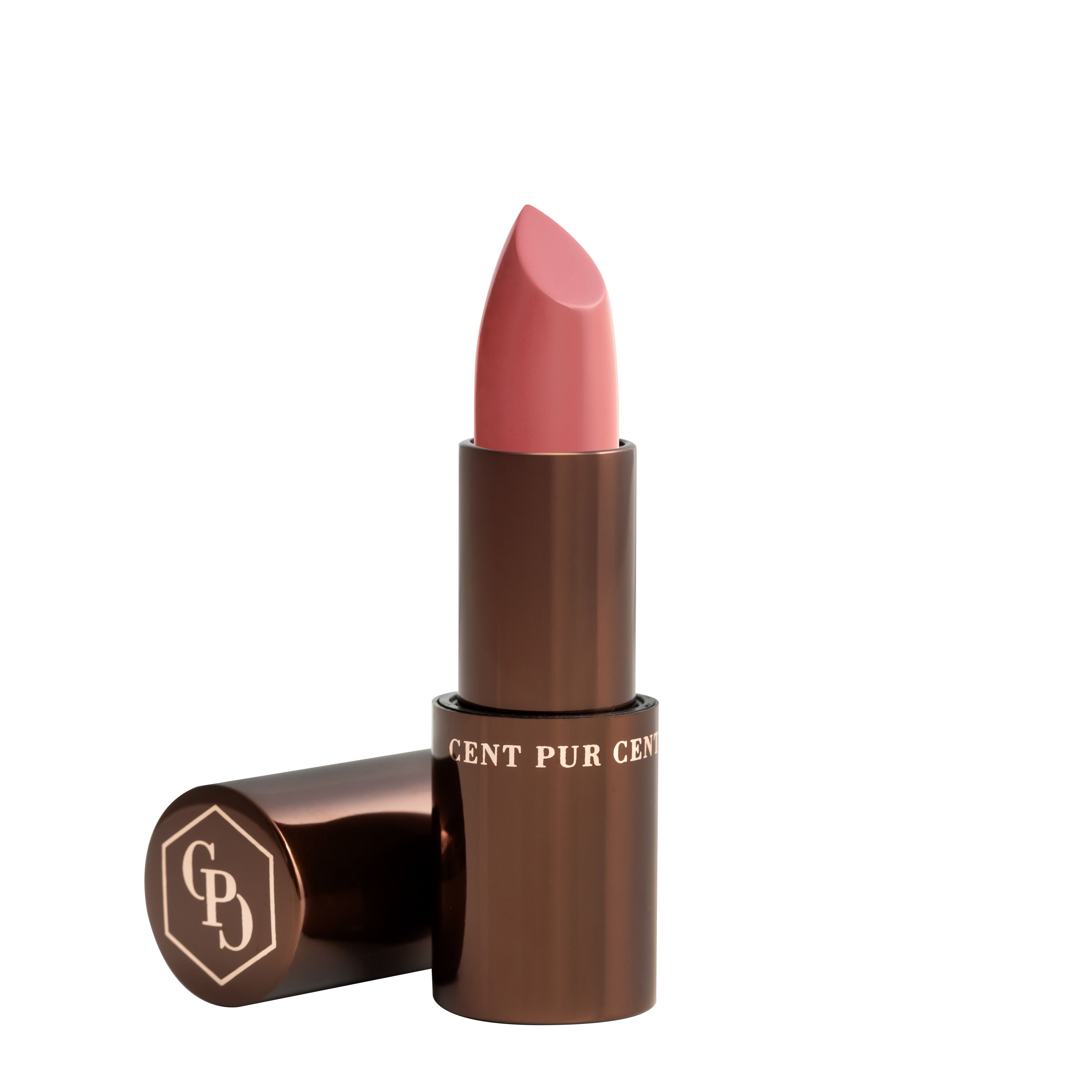 Un rouge à lèvres rose avec un étui marron. Le capuchon est à côté. Un logo est visible sur le capuchon.