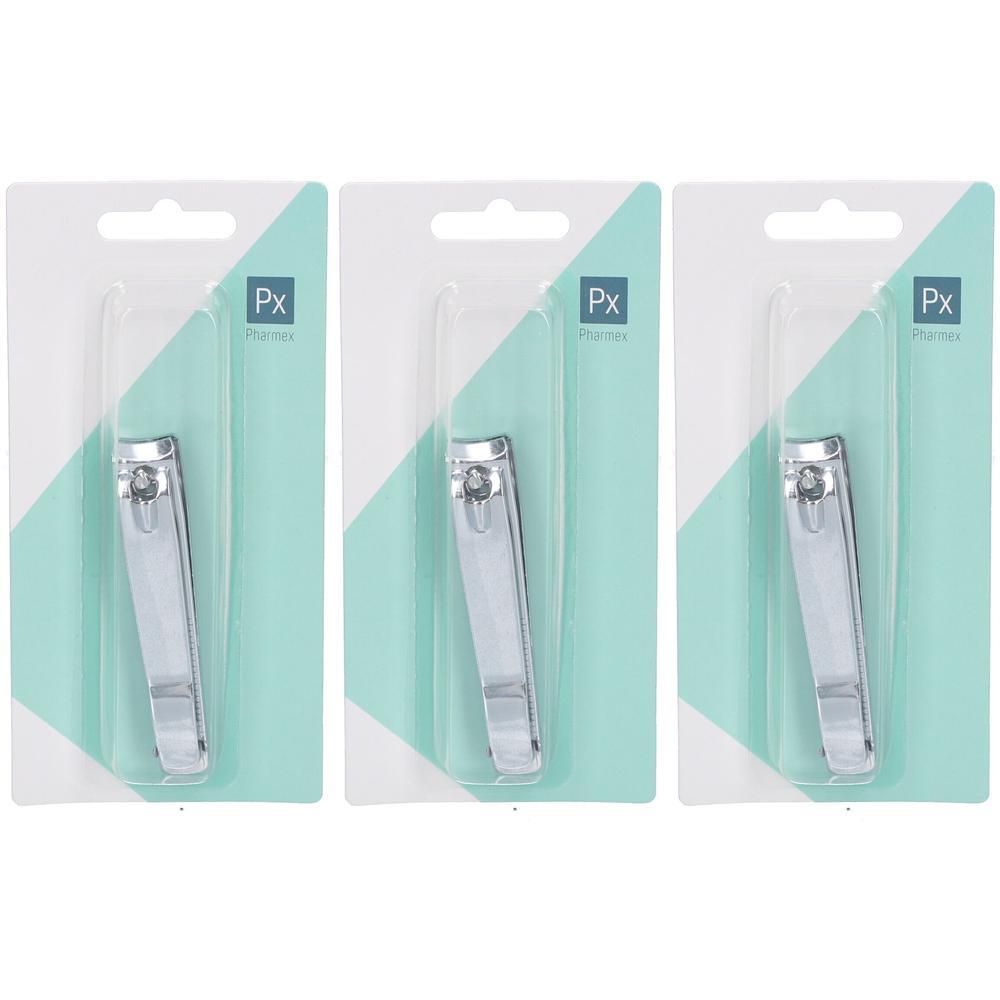 Drie nagelknippers verpakt. Zilverkleurig metaal, op wit-mintgroene kaart. Merk Px.